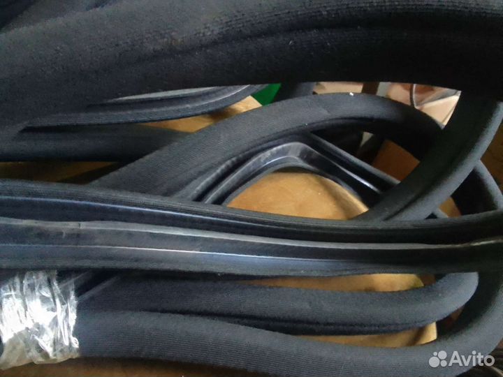 Уплотнитель проёмов дверей Мерседес w211