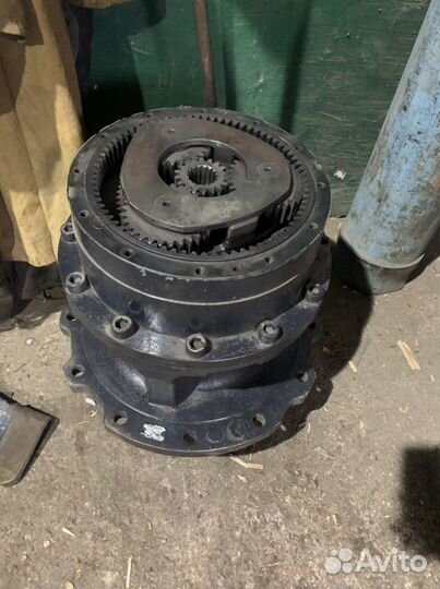 Редуктор поворота Hitachi zx 330