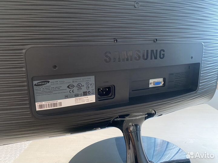 Монитор Samsung 22*