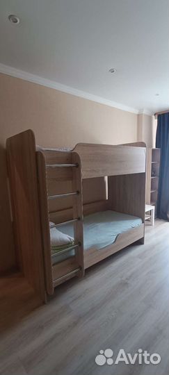 Двухъярусная кровать бу с матрасами