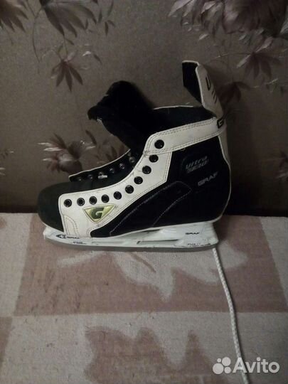 Коньки хоккейные