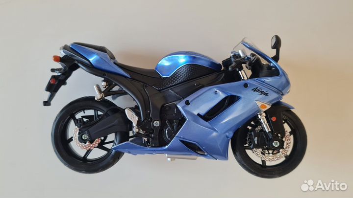 Модель мотоцикла Maisto Kawasaki Ninja ZX6R