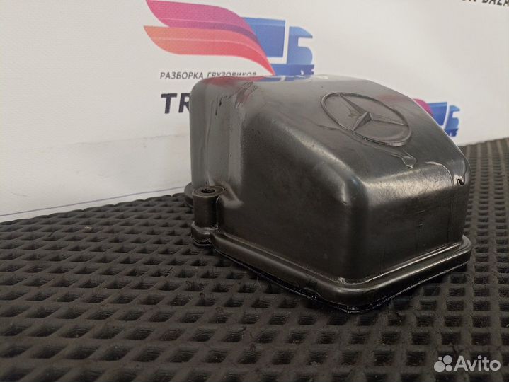 A4570100930 Крышка головки блока цилиндров