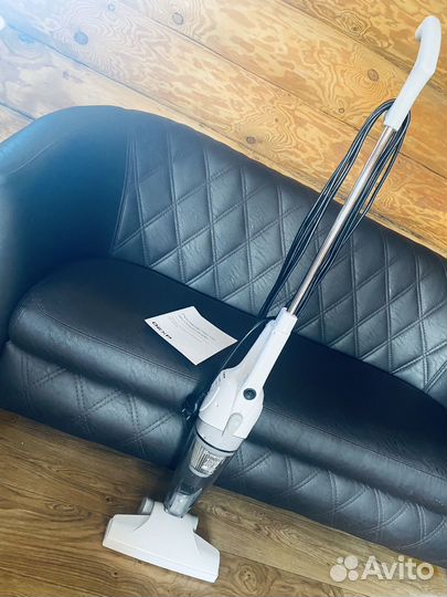 Вертикальный пылесос