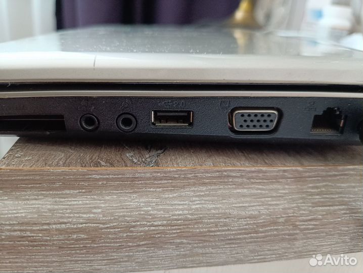 Нетбук asus n10j дискретная видео 9300GS hdmi,vga