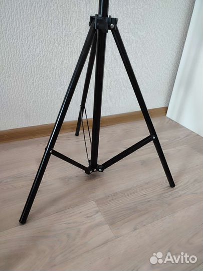 Кольцевая лампа со штативом бу