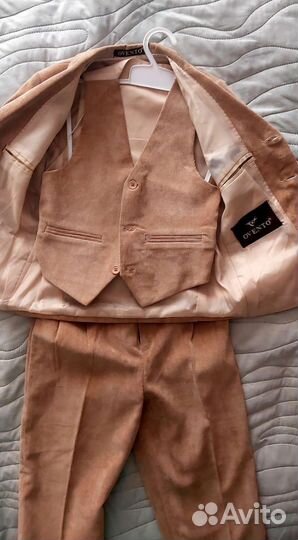 Костюм тройка на мальчика 110-116