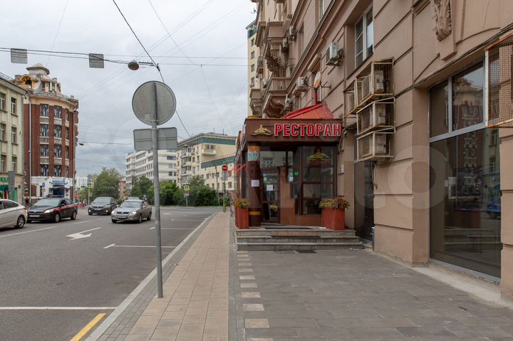 Продам торговое помещение, 251 м²