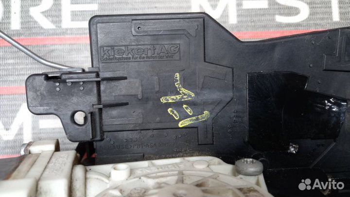 Замок двери передний левый Bmw 7-Series E65