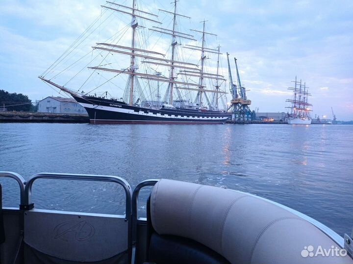 Обзорно историческая экскурсия на катере по реке