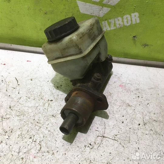 Цилиндр тормозной главный Фольксваген Гольф 2 Дж