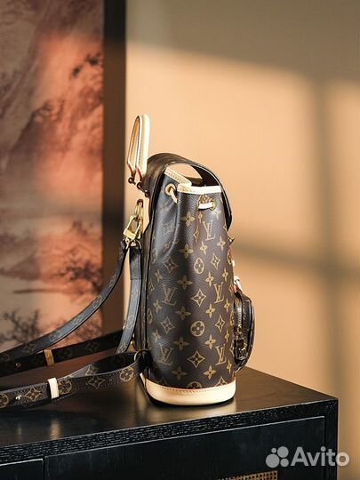 Женский рюкзак Montsouris Louis Vuitton