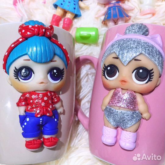 Кукла на кружке лол брошь единорог