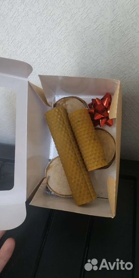 Свечи восковые с подставками