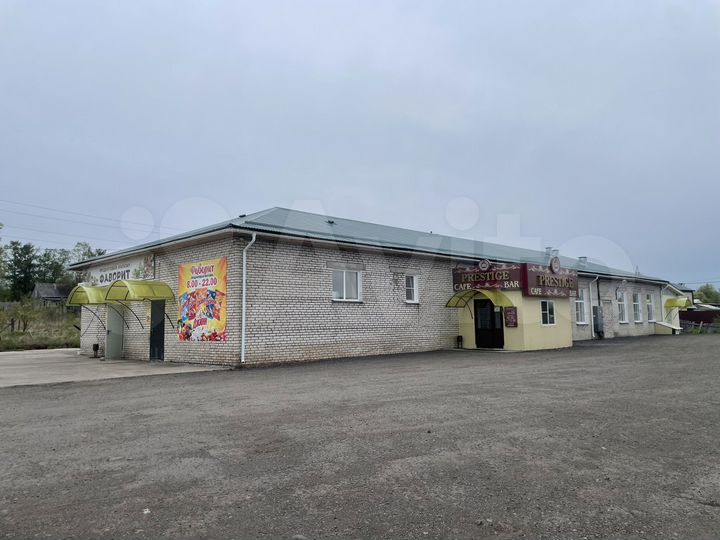 Продам кафе +2 магазина. 409 кв.м