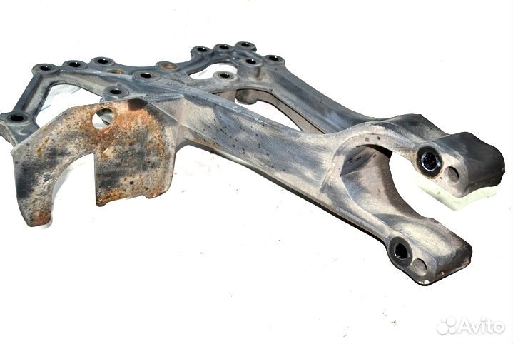 Кронштейн реактивной тяги, ведущего моста, правый