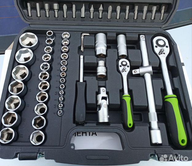 Набор инструментов для автомобиля