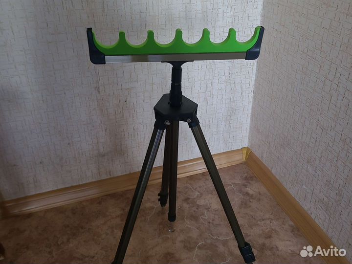 Подставка тренога для фидера на 6 удочек