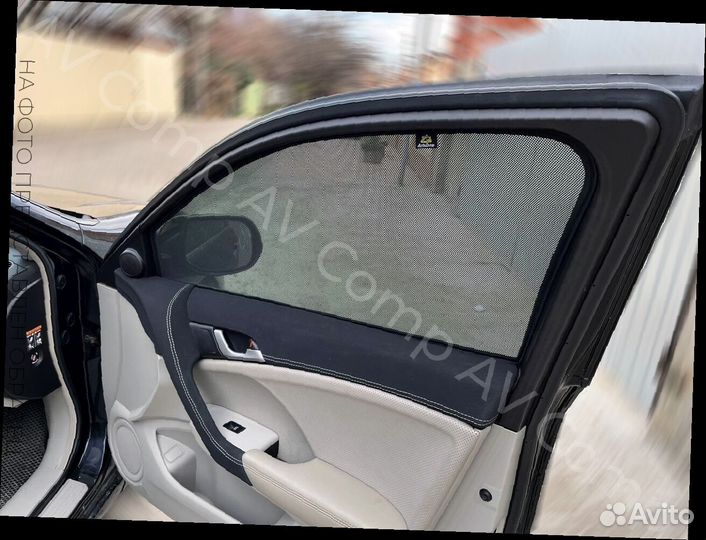 Автошторки на Toyota wish (с 2009)