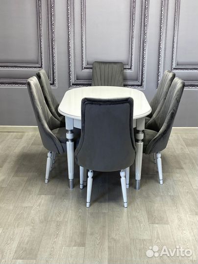 Комплект стол и стулья. В наличии