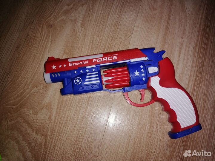 Пистолеты игрушечные (разные)