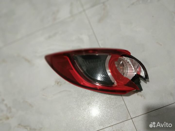 Стоп-сигнал задний левый Mazda Cx-5 (битый)