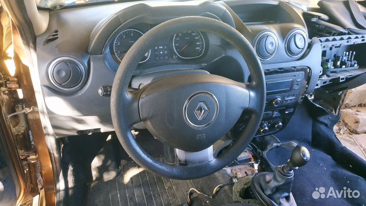 Renault duster битый