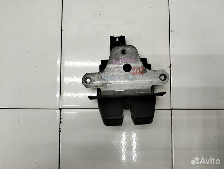 Замок багажника Range Rover Sport