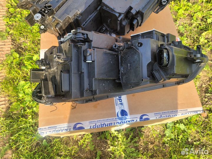 Фары 5TB941035B и 5TB941036B