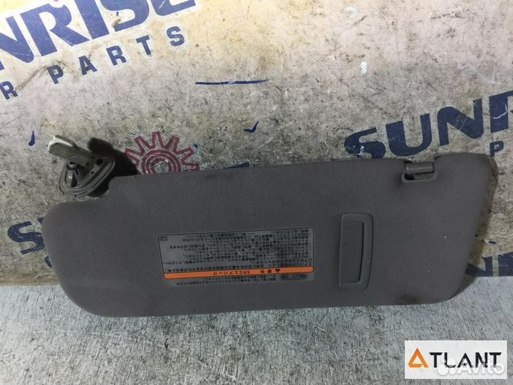 Козырек правый toyota crown majesta