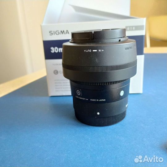 Объектив Sigma 30mm для sony е-mount