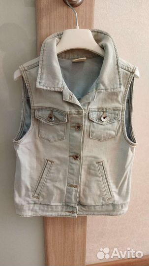 Джинсовая жилетка для девочки 9-10 лет