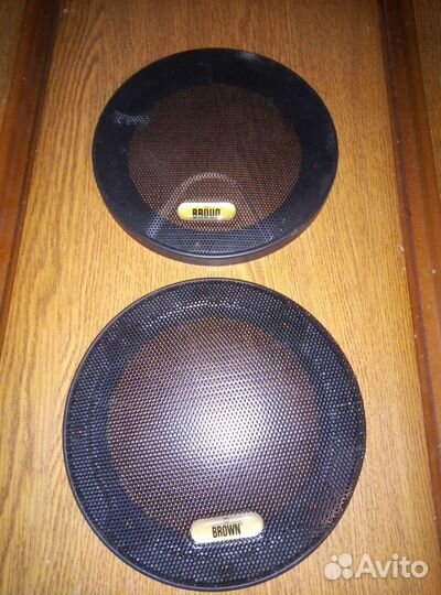 Подиумы грили для динамиков