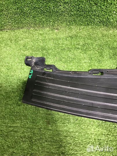 Верхняя накладка заднего бампера Prado 150