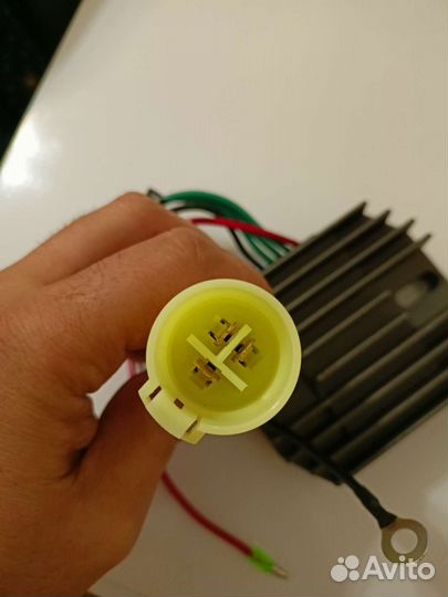 Реле регулятор напряжения Yamaha/Mercury 75-100