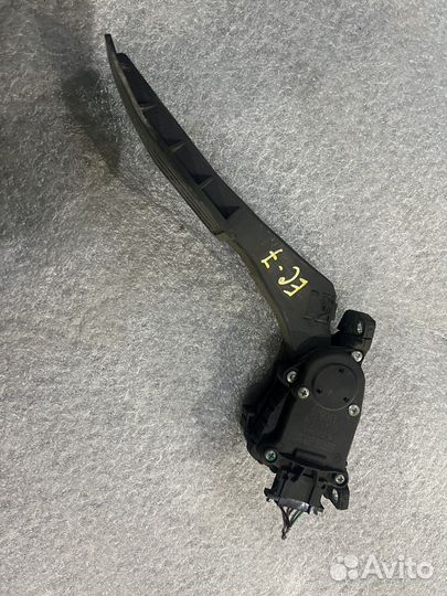 Педаль газа Geely Emgrand EC7