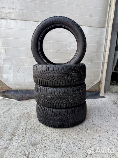 Зимние шины Б/У Michelin 215 50 r17