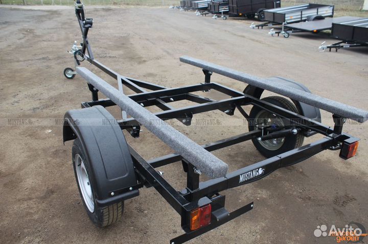 Прицеп лодочный Мустанг для лодки до 4,2 м