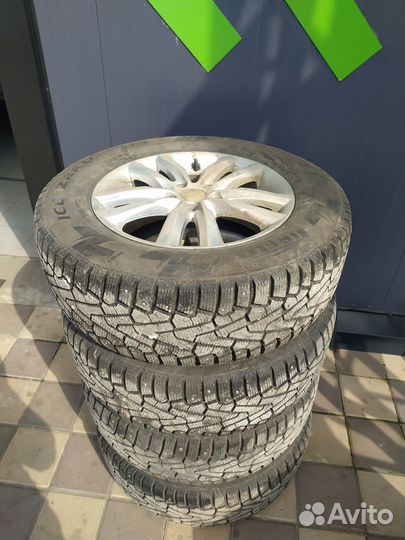 Pirelli Ice Zero SUV 235/65 R17 108T