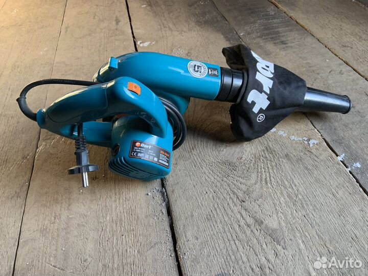 Пылесос-воздуходувка электрическая Bort BSS-550-R