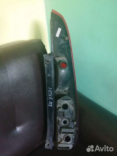 Фонарь левый Ford Fiesta