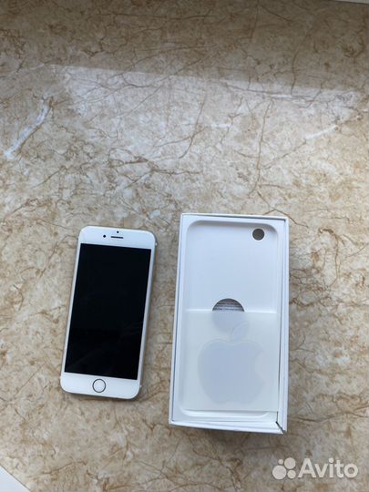 Телефон iPhone 6s