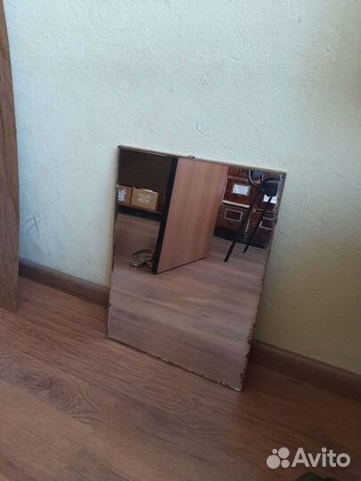 Зеркало,ширина 40 см,длина 30 см