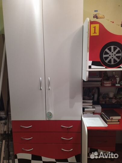 Стенка детская с рабочим местом и кроватью