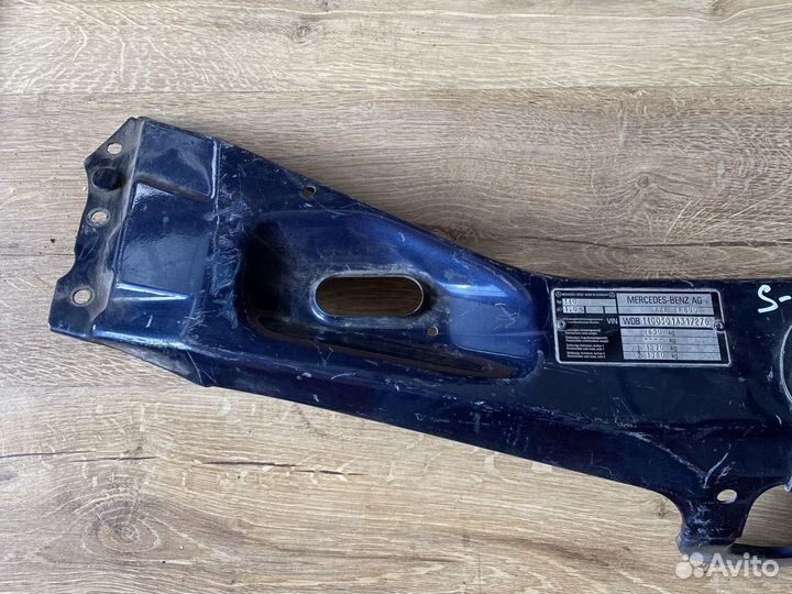 Mercedes s 140 верхняя планка радиатора