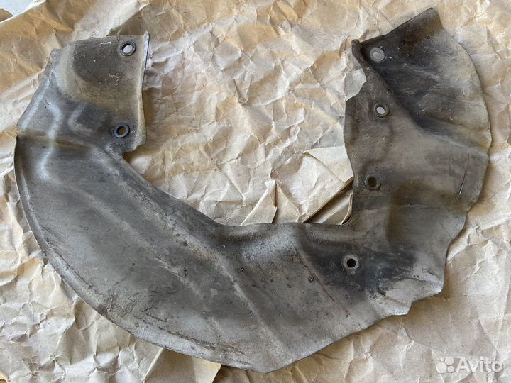 Пыльник тормозного диска BMW 7 e65/e66