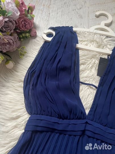 Новое плиссированное платье ASOS