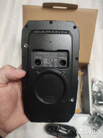 Эхолот Garmin Striker Vivid 4cv с датчиком GT20-TM