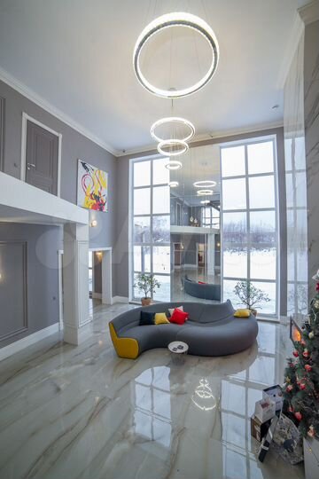 Коттедж 497 м² на участке 9 сот.