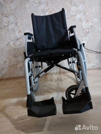 Продаю инвалидную коляску Ortonica Life